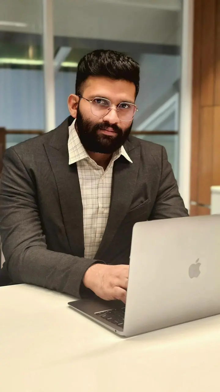 Navneet Mohan - Partner and Director of Vinstreak Consulting